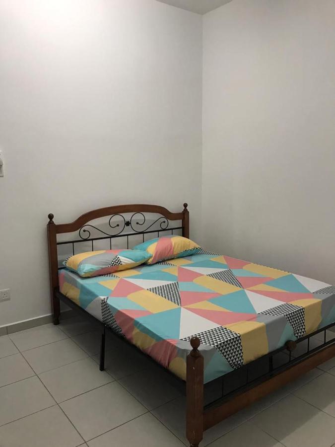 Malacca Sarahaisya Homestay מראה חיצוני תמונה